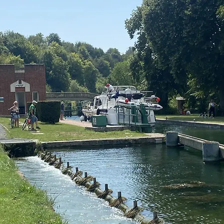 Le Moulin De 招待所 Frise