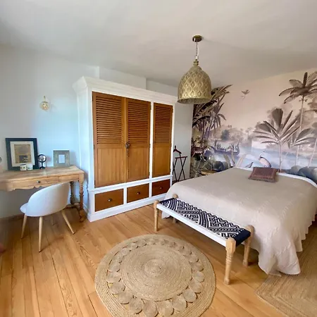 招待所 Le Moulin De *